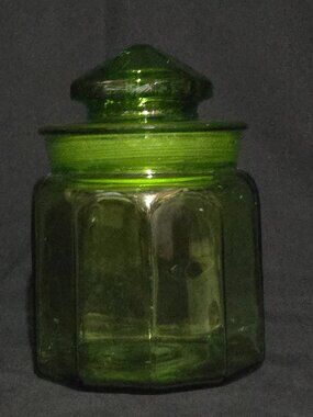 Vtg L.E. Smith Green Glass 10 Panel Apothecary Jar w Lid